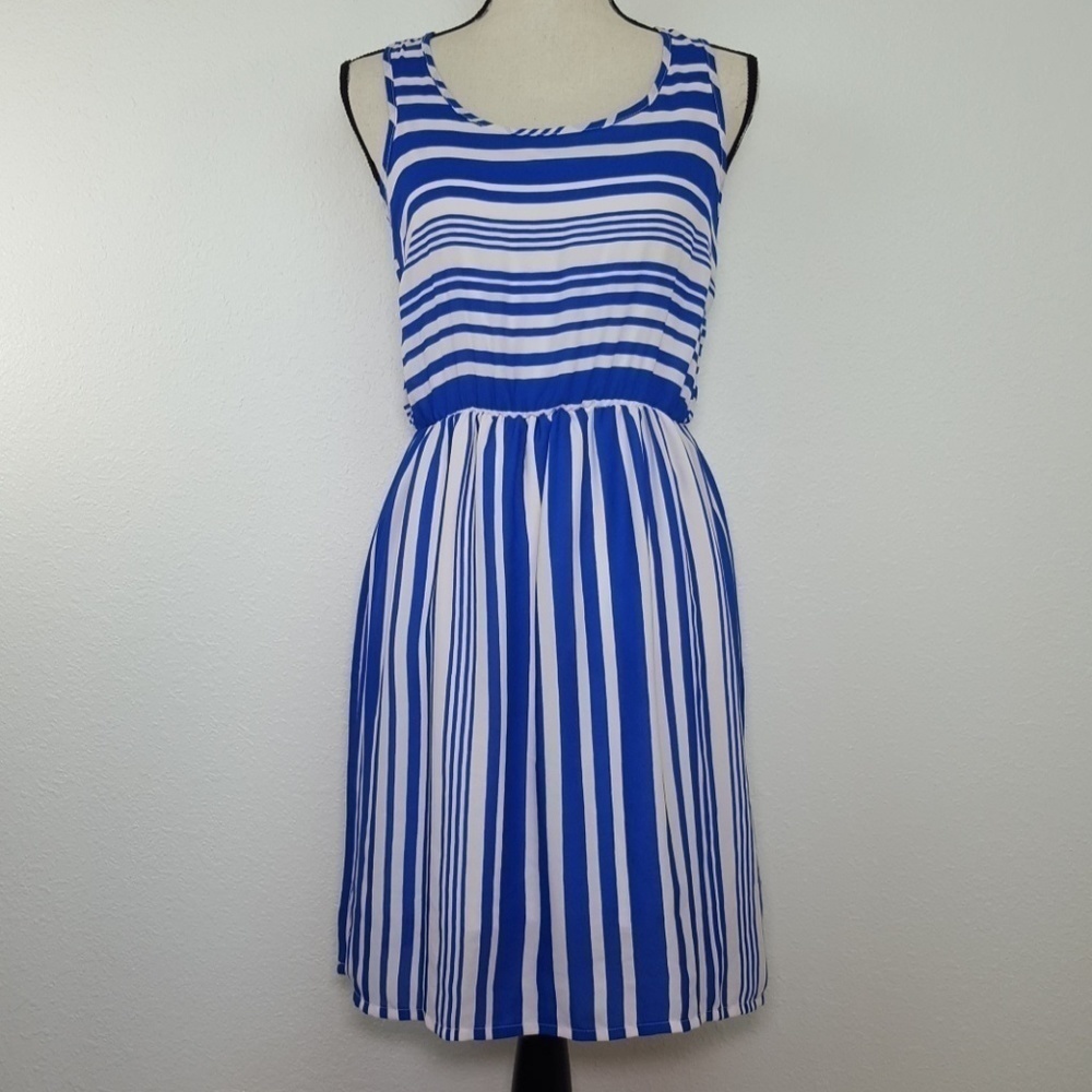 OLIVE & OAK Blue & White Racerback Dress, size S